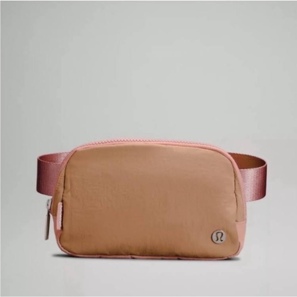 Lululemon Everywhere Belt Bag in Pink Clay/Pink Pastel - Picture 2 of 11